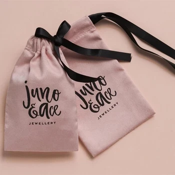 50 персонализированных мешков с логотипом на шнурке, изготовленные на заказ мешочки, шикарные свадебные розовые фланелевые сумки для сережек, упаковка ювелирных изделий